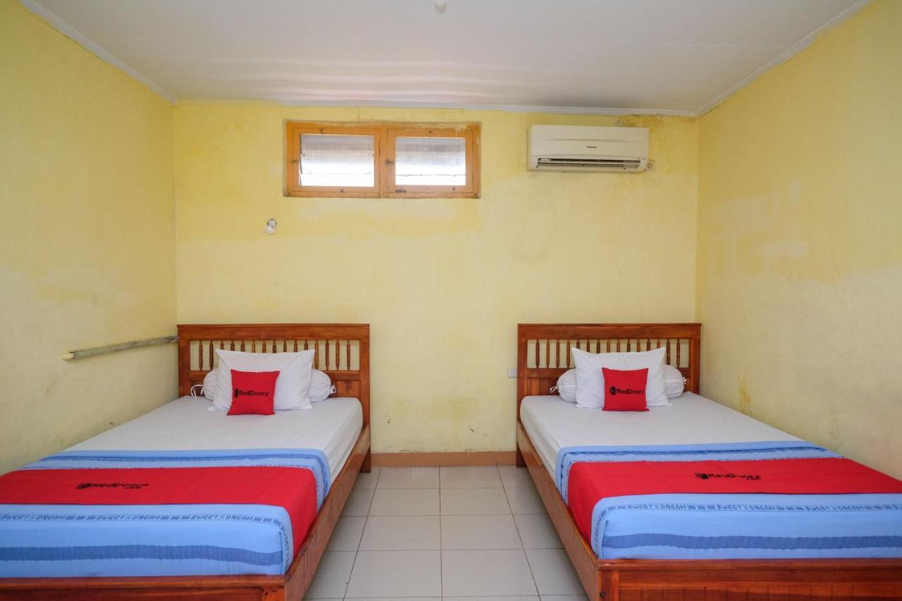 Reddoorz Near Pelabuhan Nusantara Parepare Exteriör bild