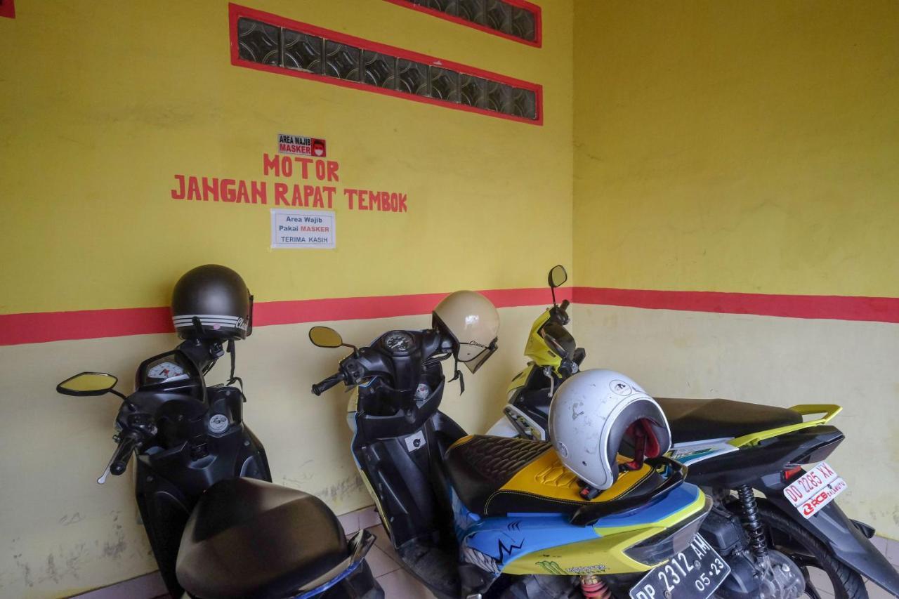 Reddoorz Near Pelabuhan Nusantara Parepare Exteriör bild