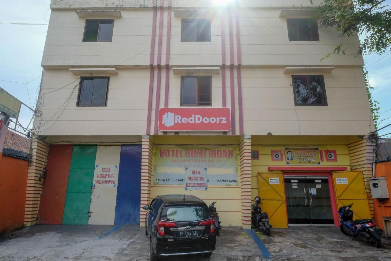 Reddoorz Near Pelabuhan Nusantara Parepare Exteriör bild