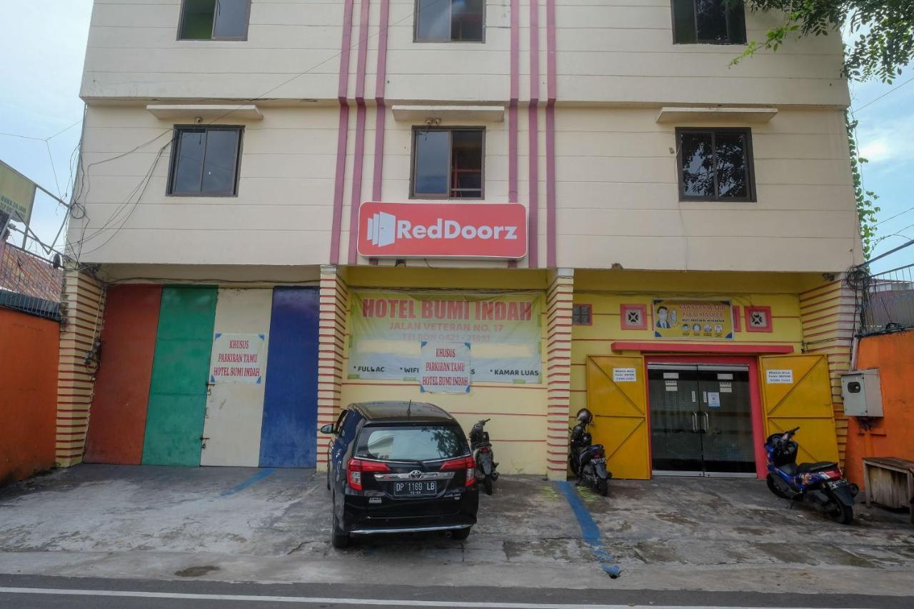 Reddoorz Near Pelabuhan Nusantara Parepare Exteriör bild